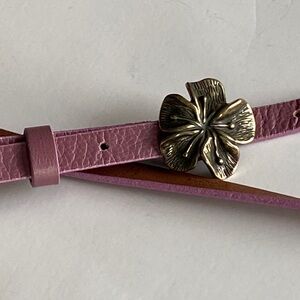 Garnet Hill Leather Skinny Belt with Brass Metal Floral Buckle Mauve Pink Size M